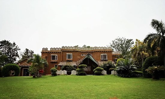 resorts in manesar